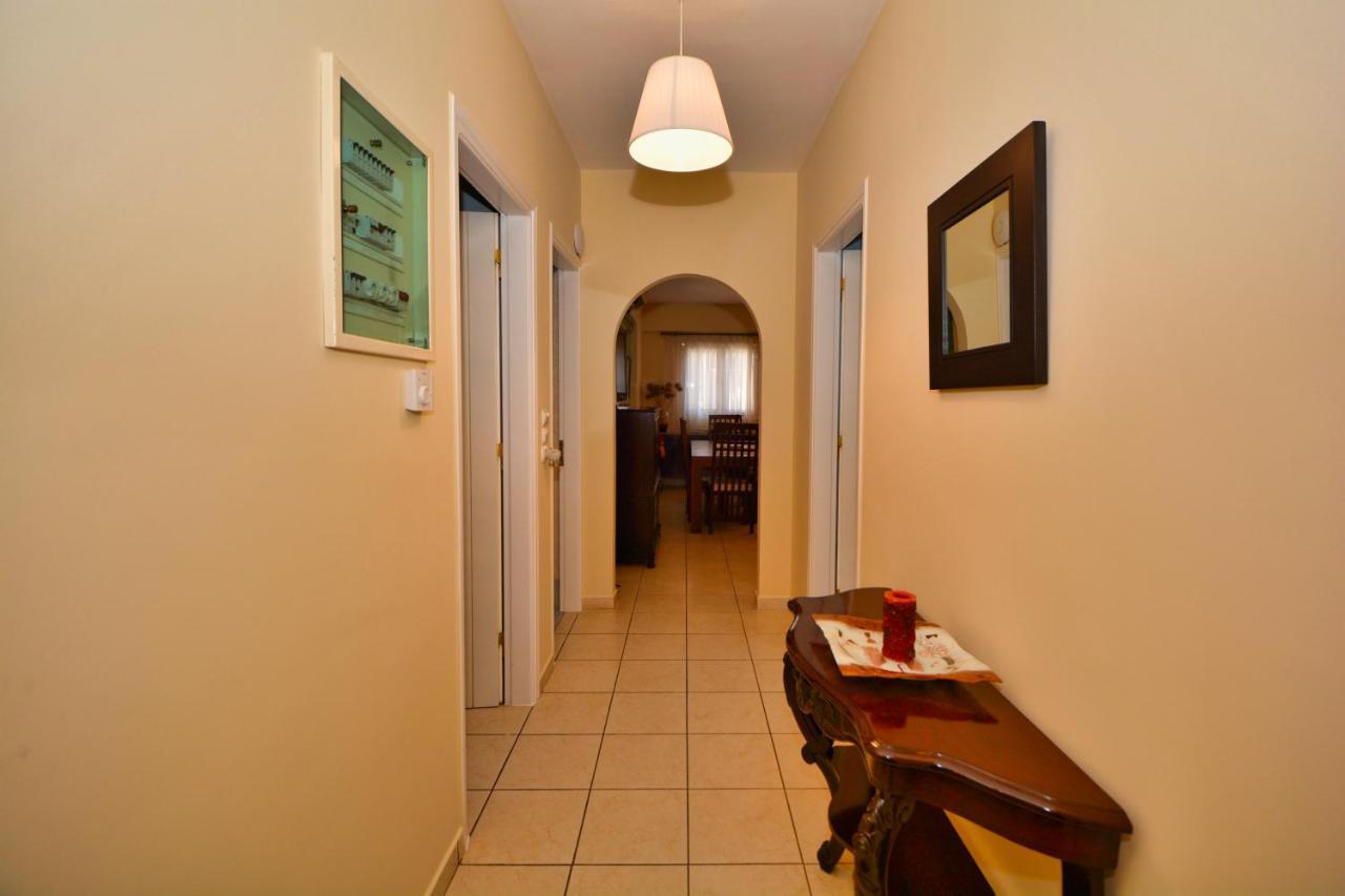 Tzofa'S Apartment Ermioni Bagian luar foto